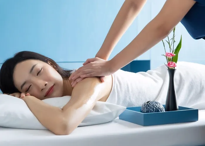 아파트호텔 128 And Massage 방콕